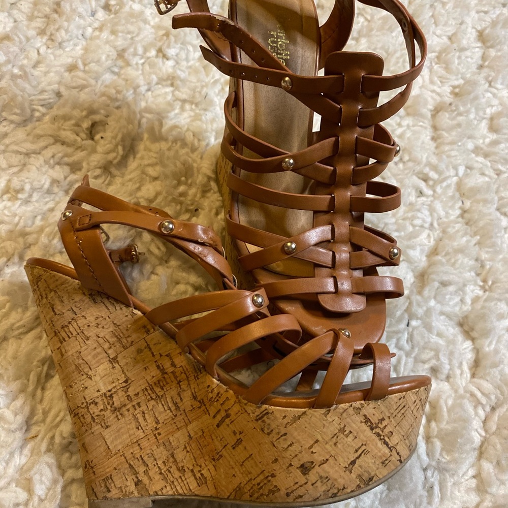 Charlotte ruse Wedges